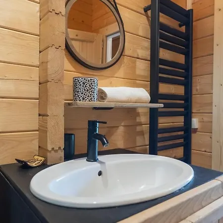 Le De Limbre بيت للعطل *