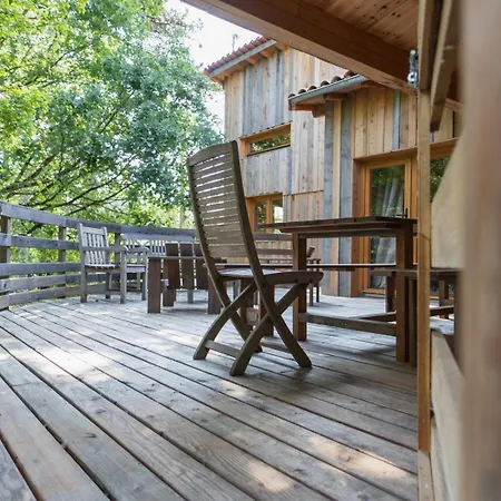 Le De Limbre بيت للعطل